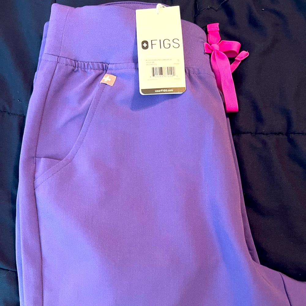 New with tags, high waisted, small, regular length, amethyst Zamora joggers